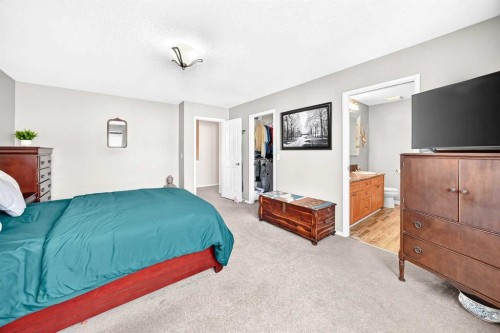325 Luxstone Green Sw, Airdrie, AB - Indoor Photo Showing Bedroom