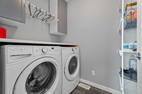 139 Auburn Meadows Place Se, Calgary, AB - Indoor Photo Showing Laundry Room