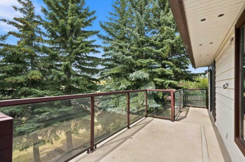119 Strathbury Bay Sw, Calgary, AB - Outdoor