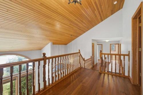 119 Strathbury Bay Sw, Calgary, AB - Indoor Photo Showing Other Room