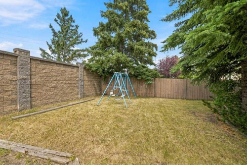 119 Strathbury Bay Sw, Calgary, AB - Outdoor