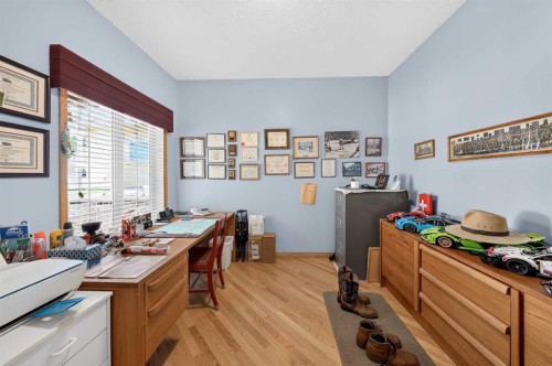 37 Scimitar Heath Nw, Calgary, AB - Indoor Photo Showing Office