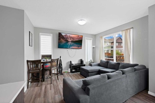 256 Auburn Glen Close Se, Calgary, AB - Indoor Photo Showing Living Room