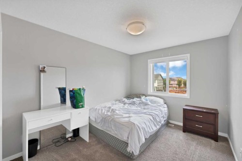256 Auburn Glen Close Se, Calgary, AB - Indoor Photo Showing Bedroom