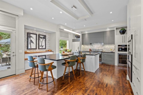 1143 Sifton Boulevard Sw, Calgary, AB - Indoor