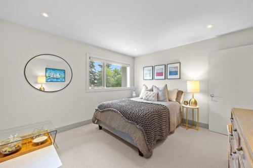 1143 Sifton Boulevard Sw, Calgary, AB - Indoor Photo Showing Bedroom