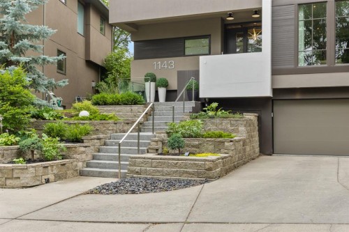 1143 Sifton Boulevard Sw, Calgary, AB - Outdoor With Exterior