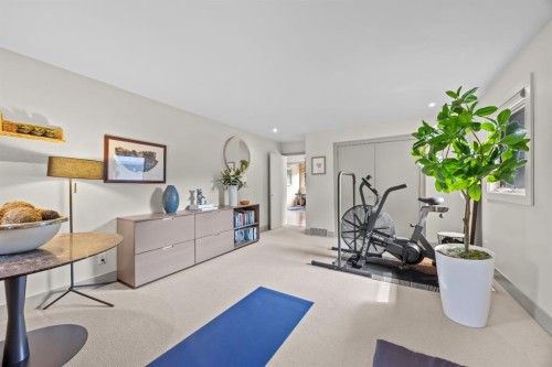 1143 Sifton Boulevard Sw, Calgary, AB - Indoor Photo Showing Gym Room