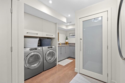 1143 Sifton Boulevard Sw, Calgary, AB - Indoor Photo Showing Laundry Room