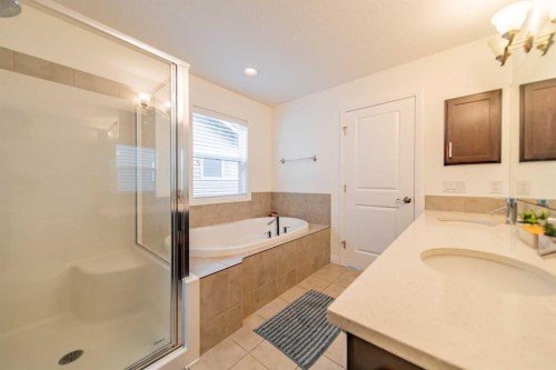 83 Auburn Glen Lane Se, Calgary, AB - Indoor Photo Showing Bathroom