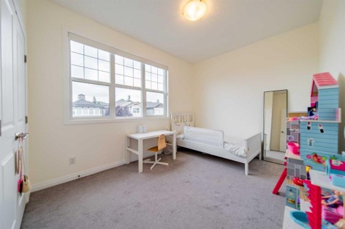 83 Auburn Glen Lane Se, Calgary, AB - Indoor Photo Showing Bedroom