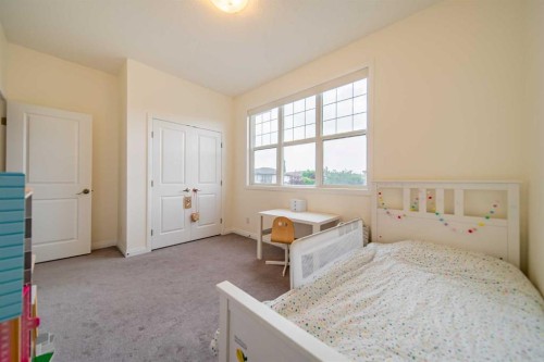 83 Auburn Glen Lane Se, Calgary, AB - Indoor Photo Showing Bedroom