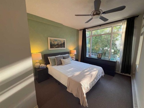 229-910 Centre Avenue Ne, Calgary, AB - Indoor Photo Showing Bedroom
