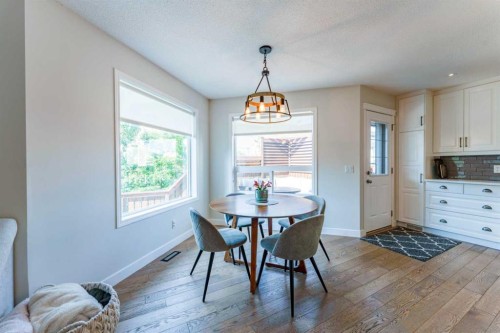 240 Willowmere Close, Chestermere, AB - Indoor Photo Showing Dining Room