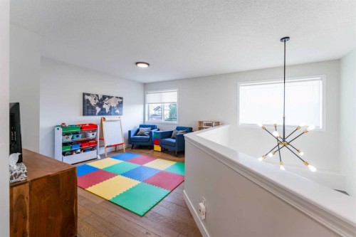 240 Willowmere Close, Chestermere, AB - Indoor Photo Showing Other Room