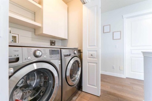 240 Willowmere Close, Chestermere, AB - Indoor Photo Showing Laundry Room