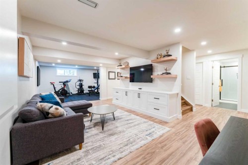 240 Willowmere Close, Chestermere, AB - Indoor Photo Showing Living Room