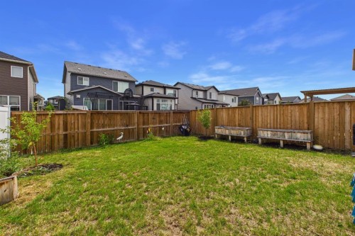 66 Legacy Glen Crescent Se, Calgary, AB - Outdoor With Backyard
