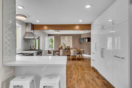 60 Massey Place Sw, Calgary, AB - Indoor