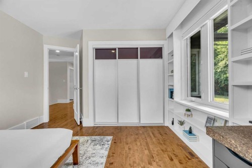 60 Massey Place Sw, Calgary, AB - Indoor