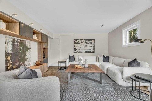 60 Massey Place Sw, Calgary, AB - Indoor Photo Showing Living Room