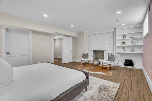 60 Massey Place Sw, Calgary, AB - Indoor Photo Showing Bedroom