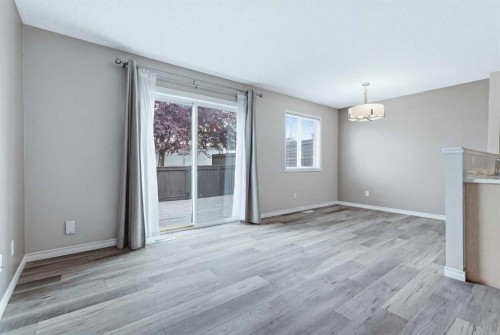 103-760 Railway Gate Sw, Airdrie, AB - Indoor Photo Showing Other Room