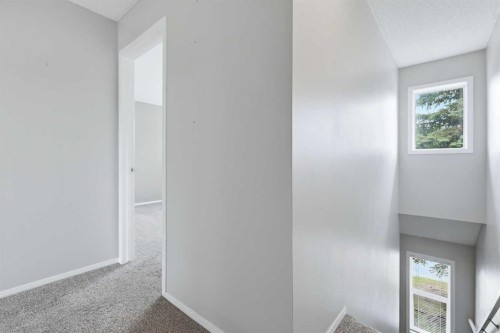 103-760 Railway Gate Sw, Airdrie, AB - Indoor Photo Showing Other Room