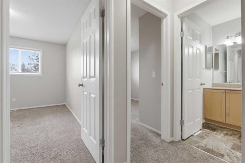 103-760 Railway Gate Sw, Airdrie, AB - Indoor Photo Showing Other Room
