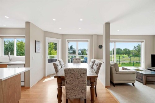 122 Douglas Woods Hill Se, Calgary, AB - Indoor Photo Showing Other Room