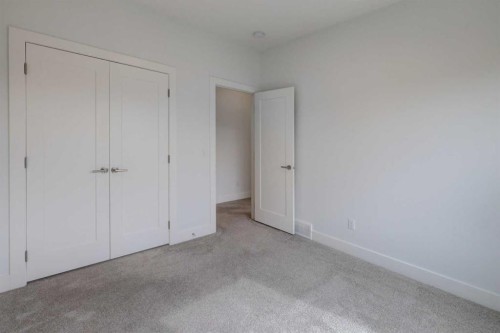 3337 41 Street Sw, Calgary, AB - Indoor Photo Showing Other Room
