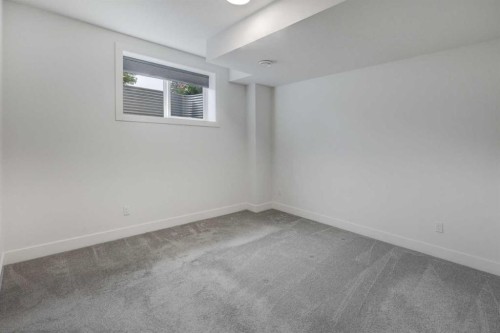 3337 41 Street Sw, Calgary, AB - Indoor Photo Showing Other Room