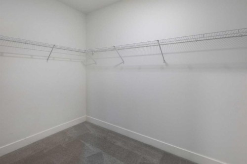 3337 41 Street Sw, Calgary, AB - Indoor With Storage