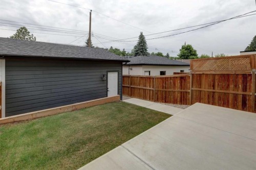 3337 41 Street Sw, Calgary, AB - Outdoor With Exterior