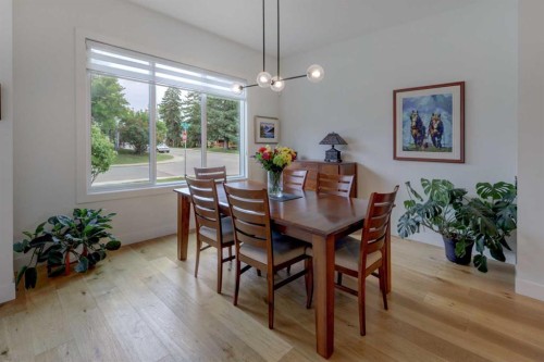 3337 41 Street Sw, Calgary, AB - Indoor Photo Showing Dining Room