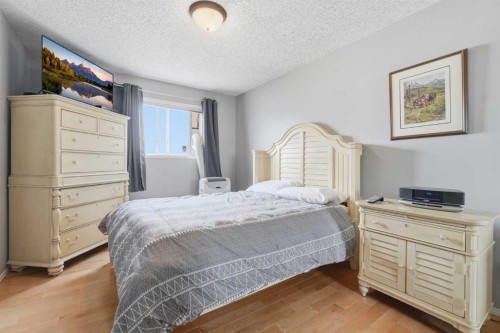 159 Applebrook Circle Se, Calgary, AB - Indoor Photo Showing Bedroom