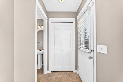 133 Prestwick Heights Se, Calgary, AB - Indoor Photo Showing Other Room