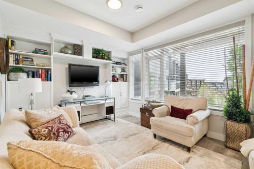 17 Royal Elm Green Nw, Calgary, AB - Indoor Photo Showing Living Room