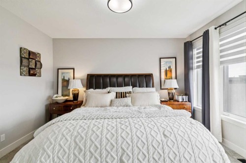 17 Royal Elm Green Nw, Calgary, AB - Indoor Photo Showing Bedroom