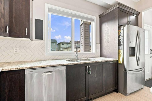 73 Legacy Common Se, Calgary, AB - Indoor Photo Showing Kitchen