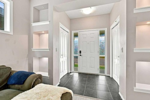 73 Legacy Common Se, Calgary, AB - Indoor Photo Showing Other Room