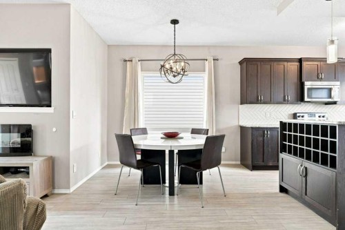 73 Legacy Common Se, Calgary, AB - Indoor Photo Showing Dining Room