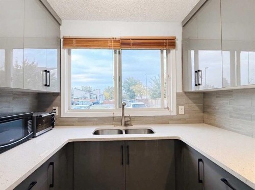 49-5425 Pensacola Crescent Se, Calgary, AB 