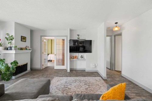 505-1334 14 Avenue Sw, Calgary, AB - Indoor With Fireplace