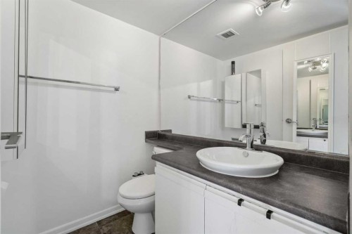 505-1334 14 Avenue Sw, Calgary, AB - Indoor Photo Showing Bedroom