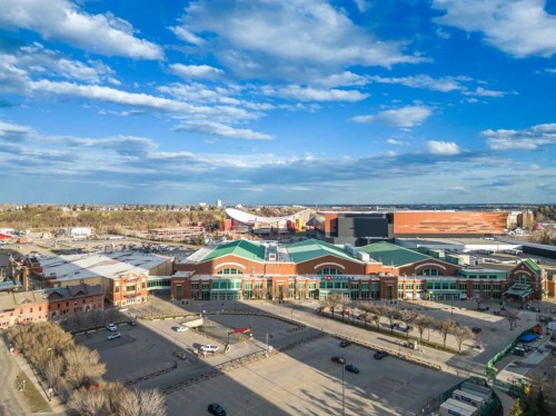 505-1334 14 Avenue Sw, Calgary, AB - Outdoor With Facade