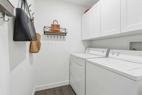 42 Douglas Glen Circle Se, Calgary, AB 