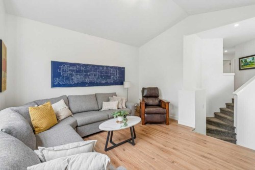 42 Douglas Glen Circle Se, Calgary, AB 