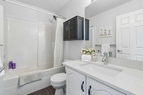 42 Douglas Glen Circle Se, Calgary, AB 