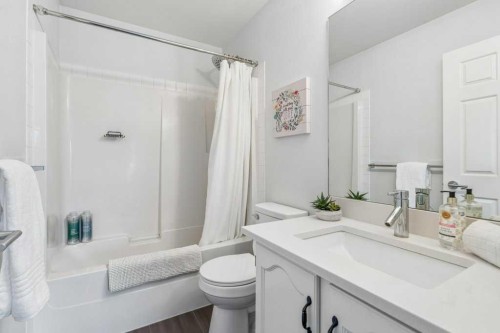 42 Douglas Glen Circle Se, Calgary, AB 
